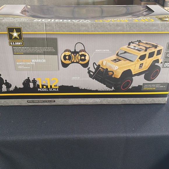 U.S. ARMY: OFF ROAD WARRIOR REMOTE CONTROL TRUCK - Picture 4 of 5